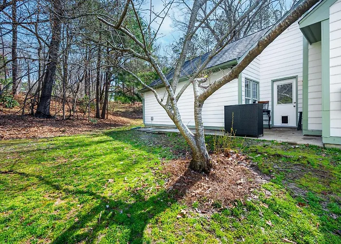 Cozy Industrial Kildaire Farms Home- Near Downtown