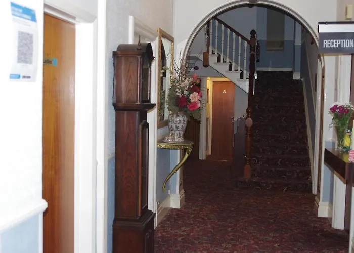 Ping Pong hotel: Eastmount Hall Hotel