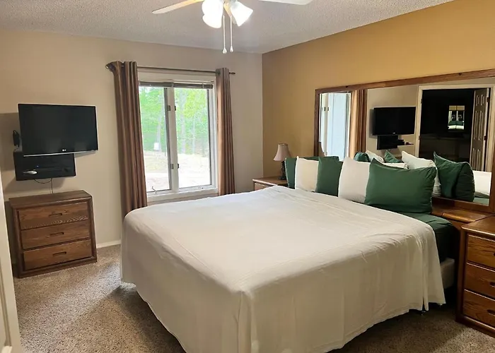 Trailside Vacation Home 8