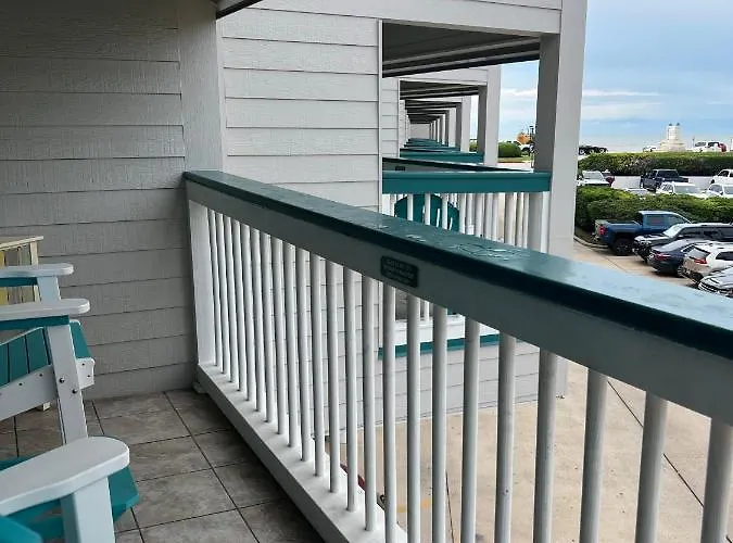 Sun Splashed Condo! Steps To Beach And 2 Pools Galveston Island
