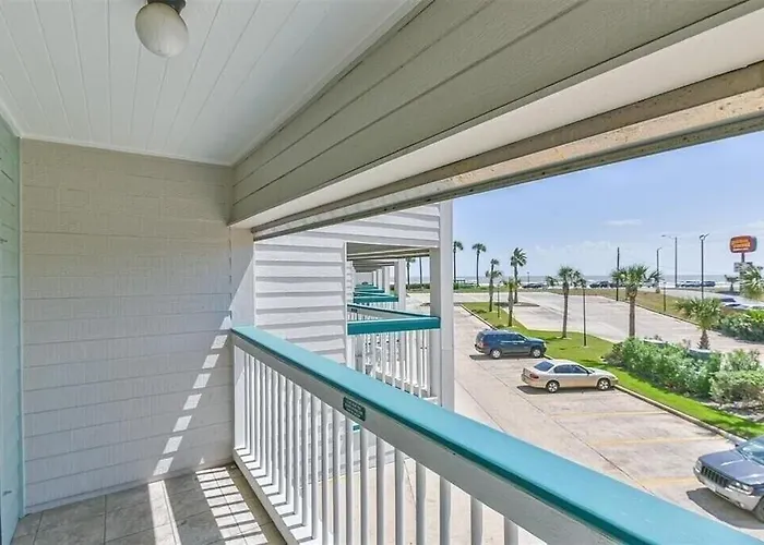 Sun Splashed Condo! Steps To Beach And 2 Pools Galveston Island