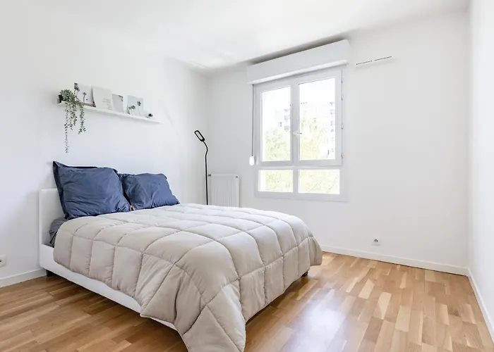 Design 3 Bedrooms Appartment, Near Champs Elysees