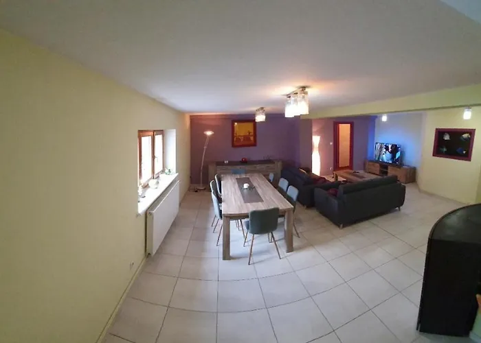 Gite Lilas, Loft 2 A 8 Personnes, Avec Salle De Jeux Et Spa Dans La Residence