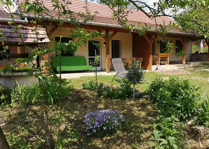 Flora Apartmanok