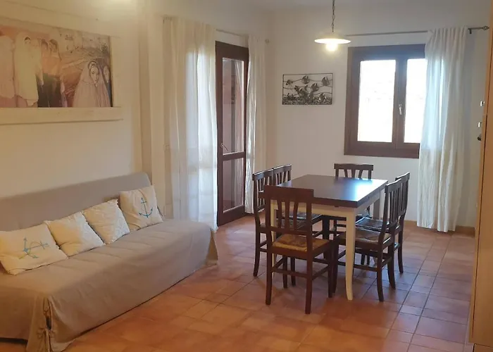 Capo Figari 15, Appartamento Spazioso Nel Centro Di Golfo Aranci Con Terrazza, Wi-Fi, Parcheggio Gratuito