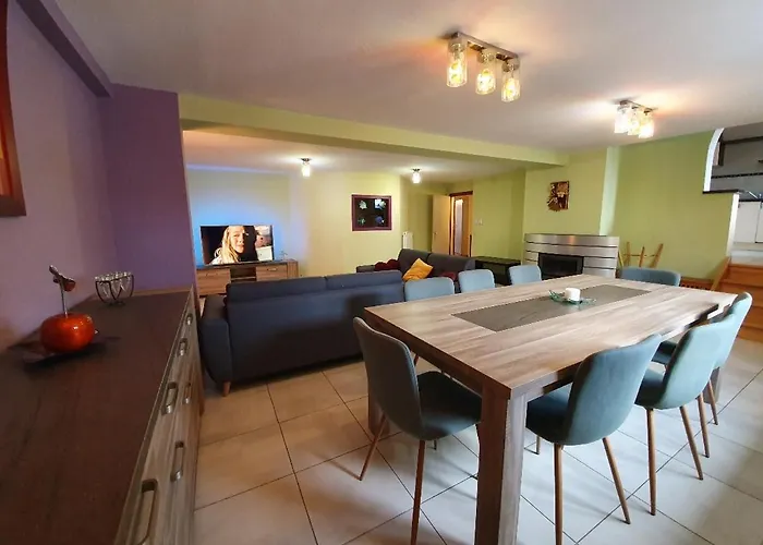 Gite Lilas, Loft 2 A 8 Personnes, Avec Salle De Jeux Et Spa Dans La Residence