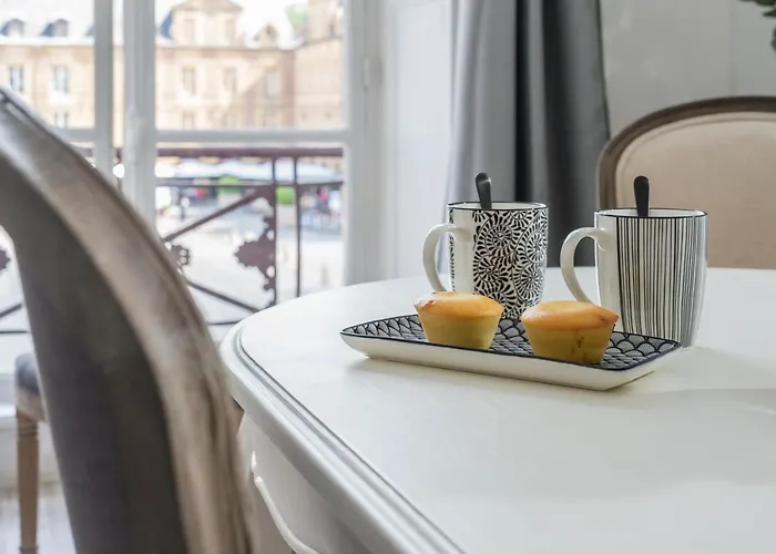 Suites Mana - Bleu Pacifique - Vue Sur Place Ducale Avec Parking Prive Inclus