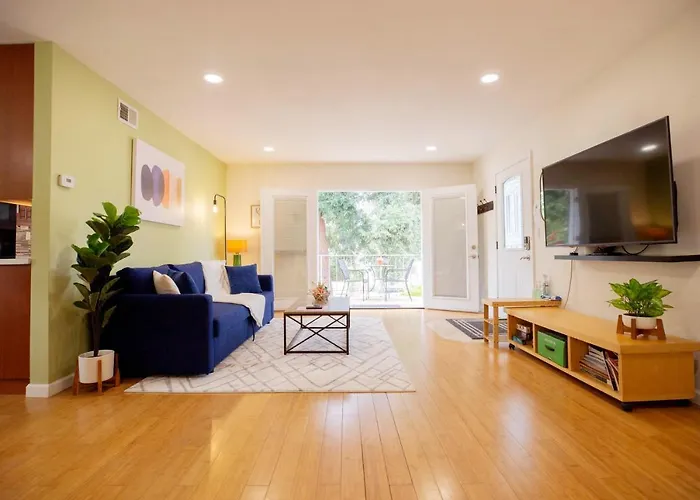 Redwood Place In Heart Of Silicon Valley
