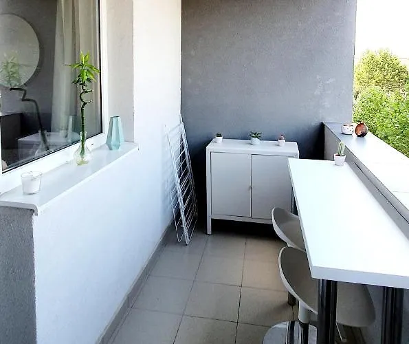 New Cozy Apartment 3 Min To Subway 24H/7 Self Check-In