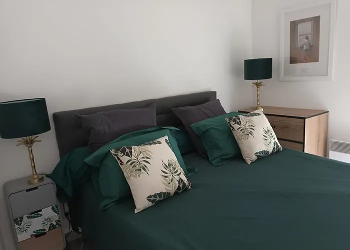 Superbe Appartement Et Parking Proche Du Centre Du Monde