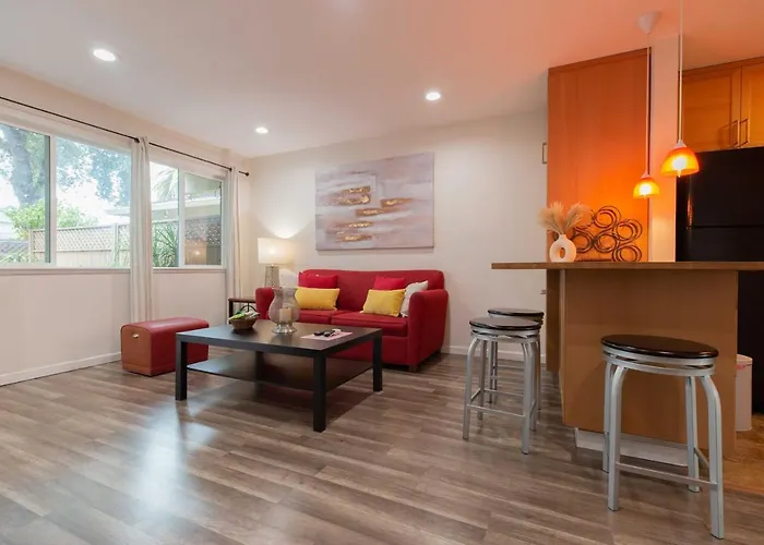 Redwood Place In Heart Of Silicon Valley