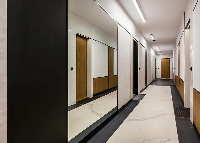 Plac Unii Aquamarine Premium Apartment