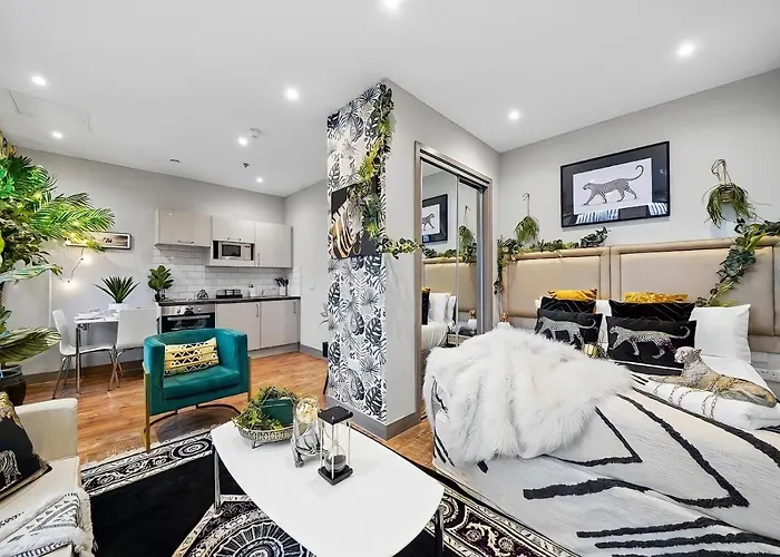 Boho Jungle - Luxury 1Bed Apt- Long Stay Discounts