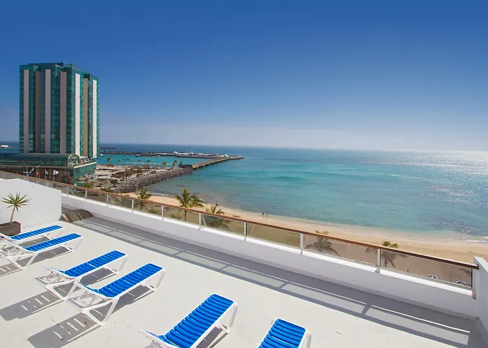 Hotel with pool: Hotel Lancelot