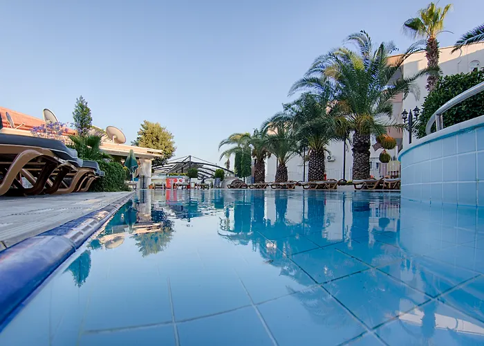 Romance Beach Hotel