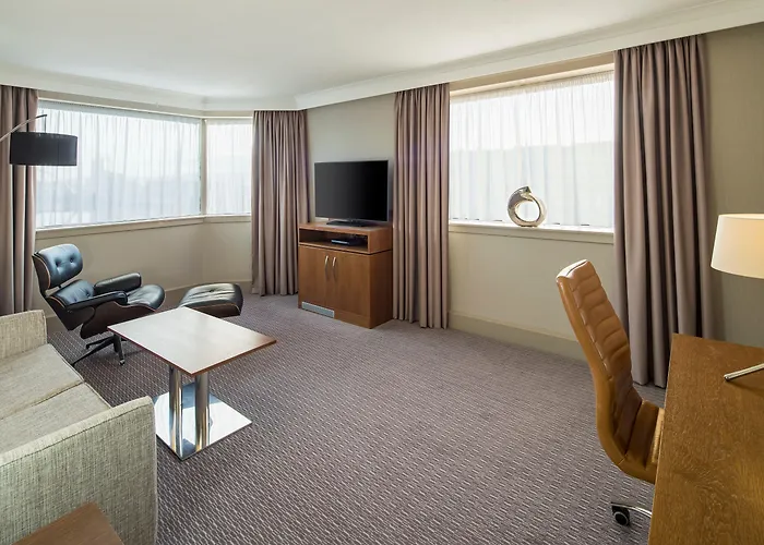 Crowne Plaza By Ihg