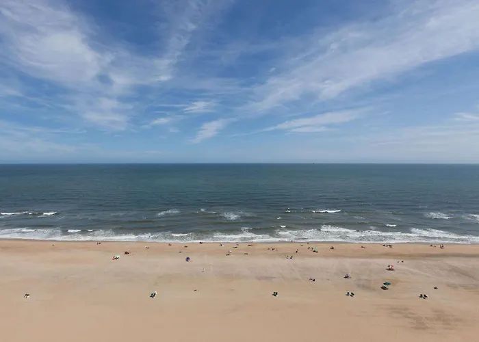 Kid friendly hotel Wyndham Virginia Beach Oceanfront