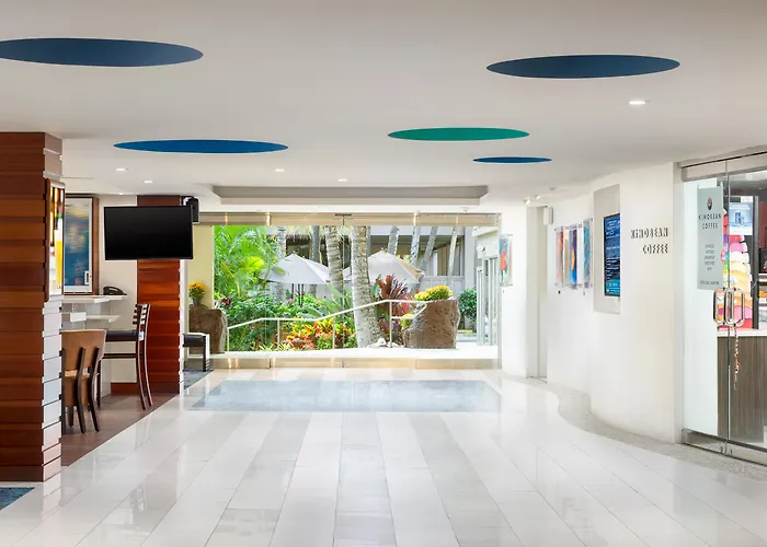 Courtyard By Marriott Waikiki Beach