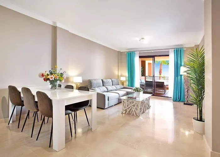 Estrella de Mar zeezicht, uitkijk Gibraltar, 40m2 terras, zwembad Las Garzas Manilva Duquesa, Estepona, Marbella