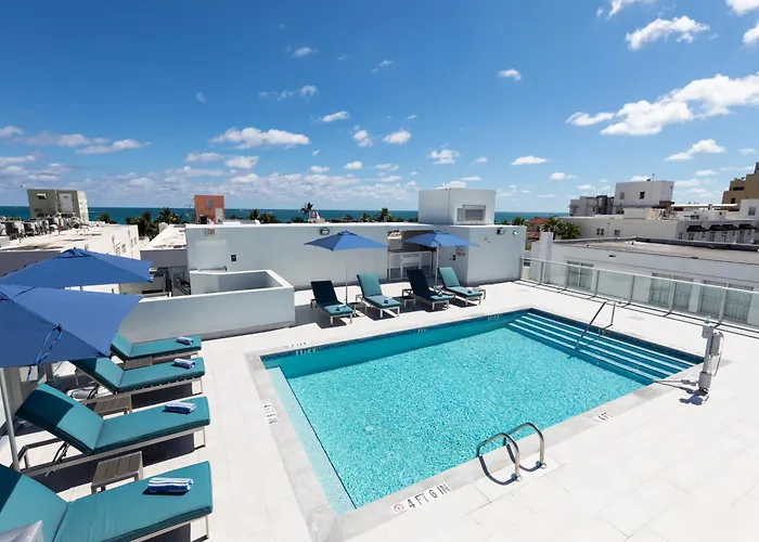 Resort: Penguin Hotel