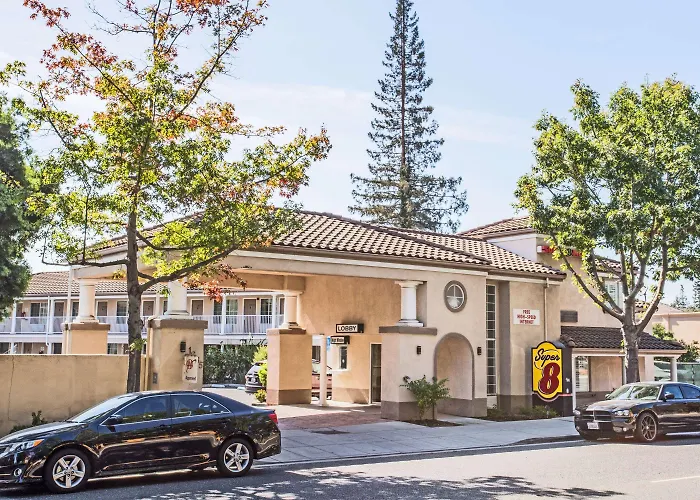 Super 8 By Wyndham Mountain View