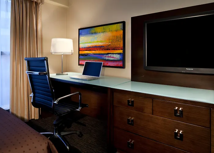 Casino hotel: Holiday Inn & Suites Vancouver Downtown By Ihg