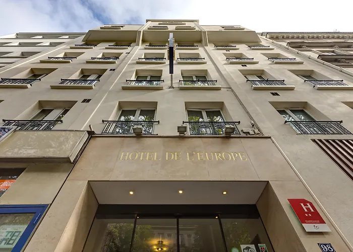  Léna