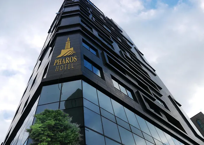 Hotel Pharos
