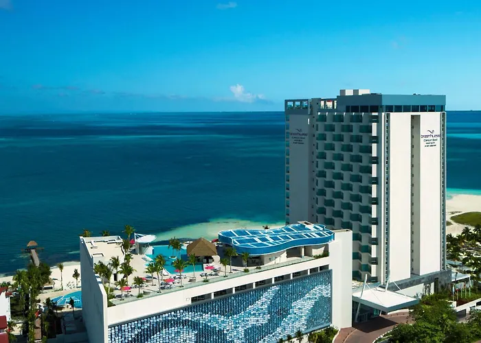 Beach hotel: Breathless Cancun Soul Resort & Spa (Adults Only)
