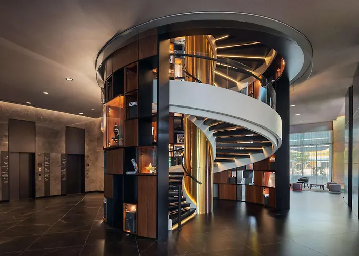 Wb Abu Dhabi, Curio Collection By Hilton