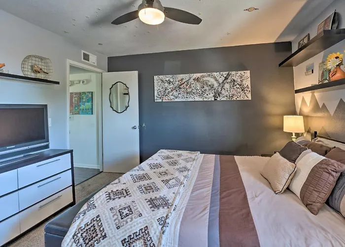 4 Mi To Beach: Lake Havasu Apartment W/ Pool!