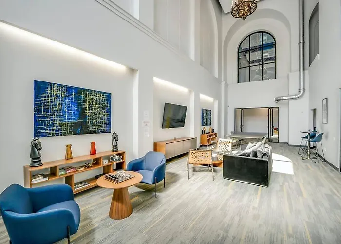 Stylish 1Br Unit. Parking. Easy Ride To Nyc