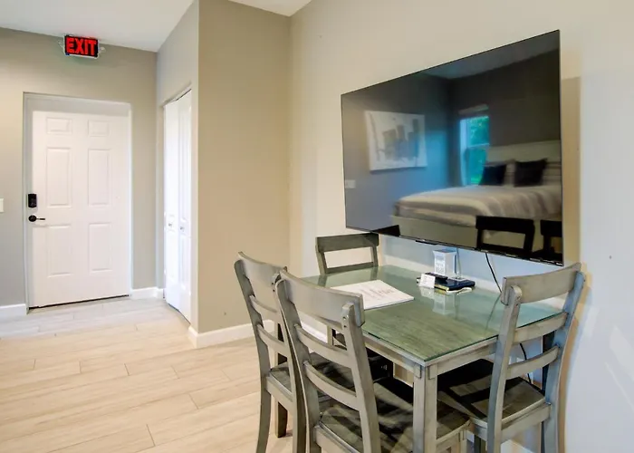 Hs#1- Modern Studio Next To Premier Sports Complex