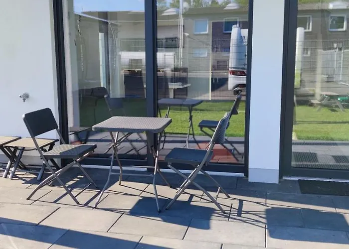 Neue Doppelhaushaelfte Mit Terrasse, Balkon Und Garten