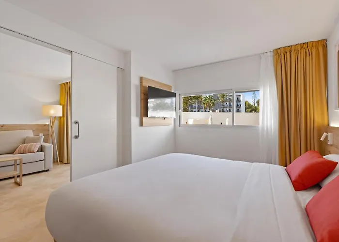 Palmanova Beach Apartments By Trh (Adults Only)
