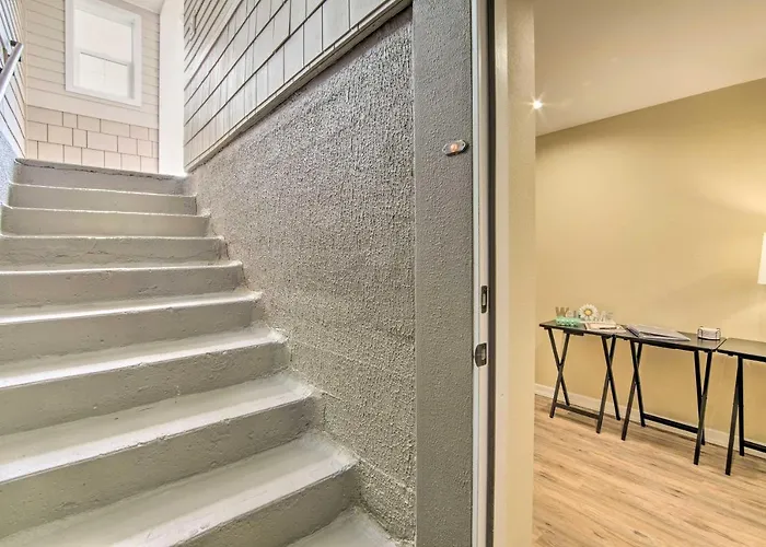 Cozy North Bend Getaway In Walkable Location!