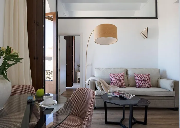 Coliseum Boutique Apartments