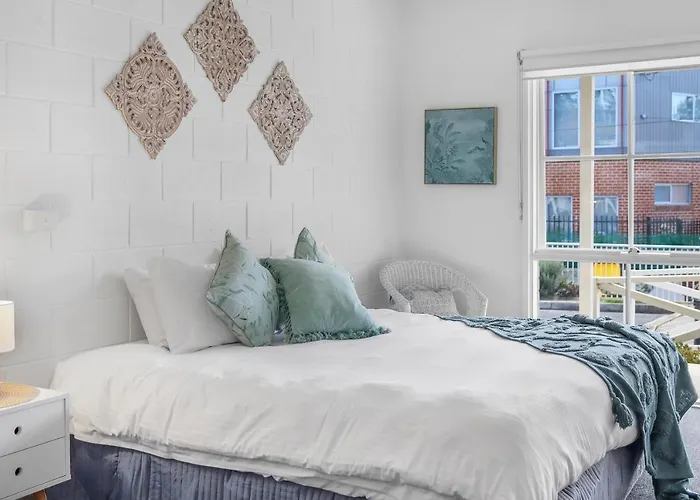 Mibnb Geelong Cbd Spacious Studio Apartments