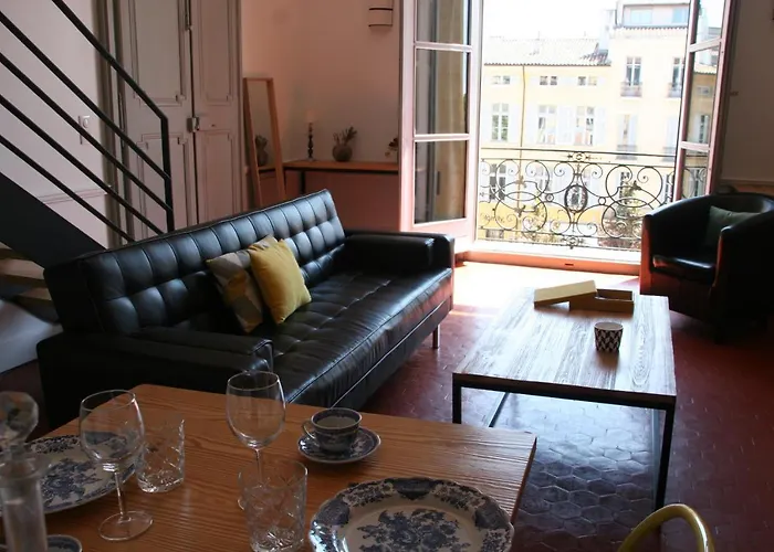 Les Suites Du Cours & Spa