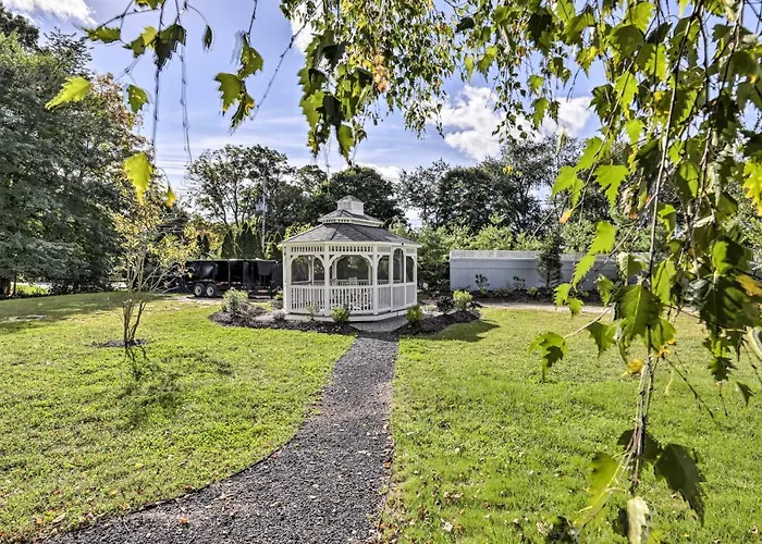 Norwich 'The Villas': Near Mohegan Sun Casino