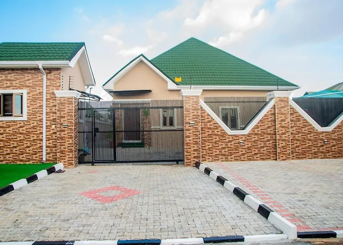 Nifewat Apartment Leed Studio Apartment With Gym, Netflix And Wifi