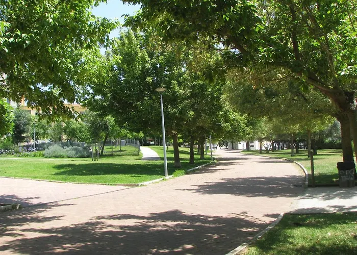 Green Garden Apartment In Odivelas