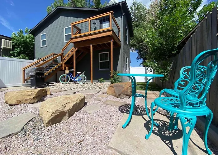 Spacious Downtown Apartment - Walk To Old Town Fc!