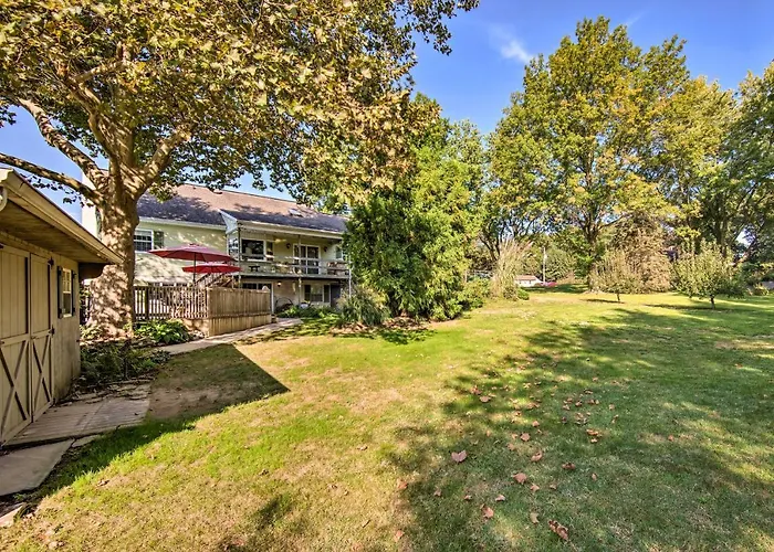 Amish Country Apartment W/ Cozy Fireplace!
