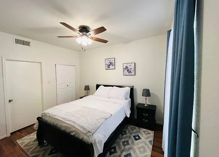 Home Away From Home-Cozy 2 Bdrm Condo/Med Cntr/Nrg