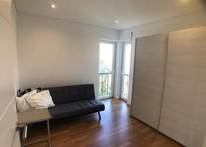 Carcavelos Nova University Super Location T2