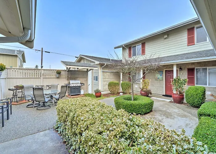 Anacortes Condo ~ 1 Mi To Marina & Fidalgo Bay!