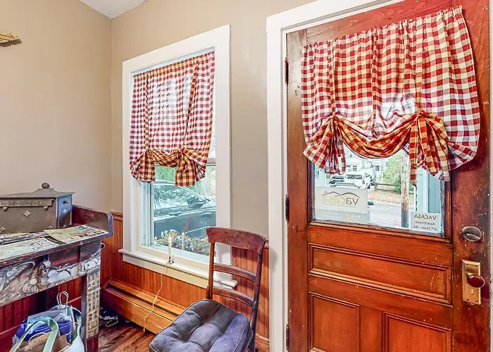 Pied-A-Terre
