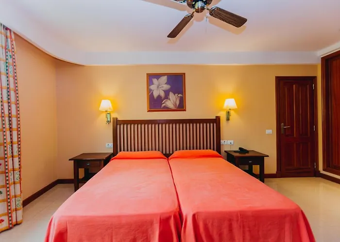 Aparthotel El Galeón