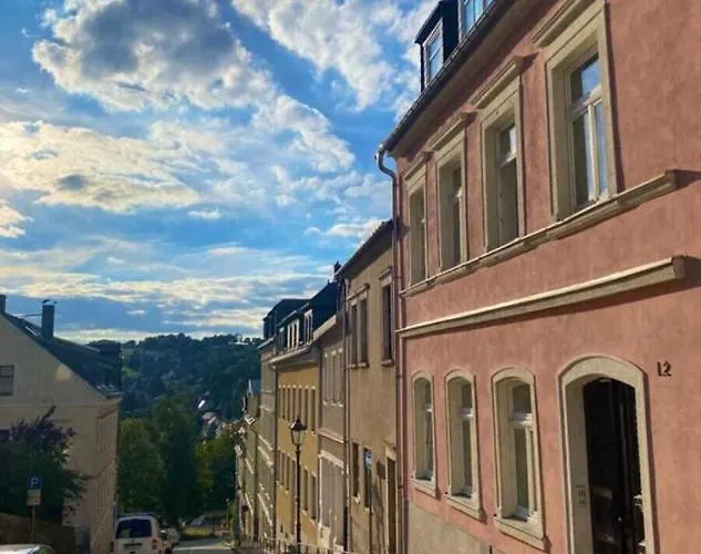 Ferienwohnung Frohnaublick - Zentrale Lage, Terrasse & Parkplatz